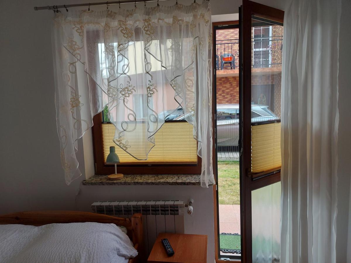 Pokoje Goscinne Tomasz Miedzywodzie Exterior photo
